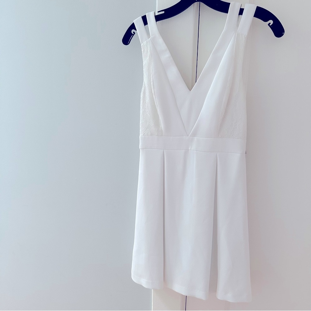 BCBG Lace Pleated Dress - WHITE in Size 0